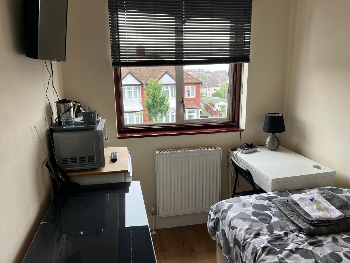 North West Lodge Guest House لندن المظهر الخارجي الصورة